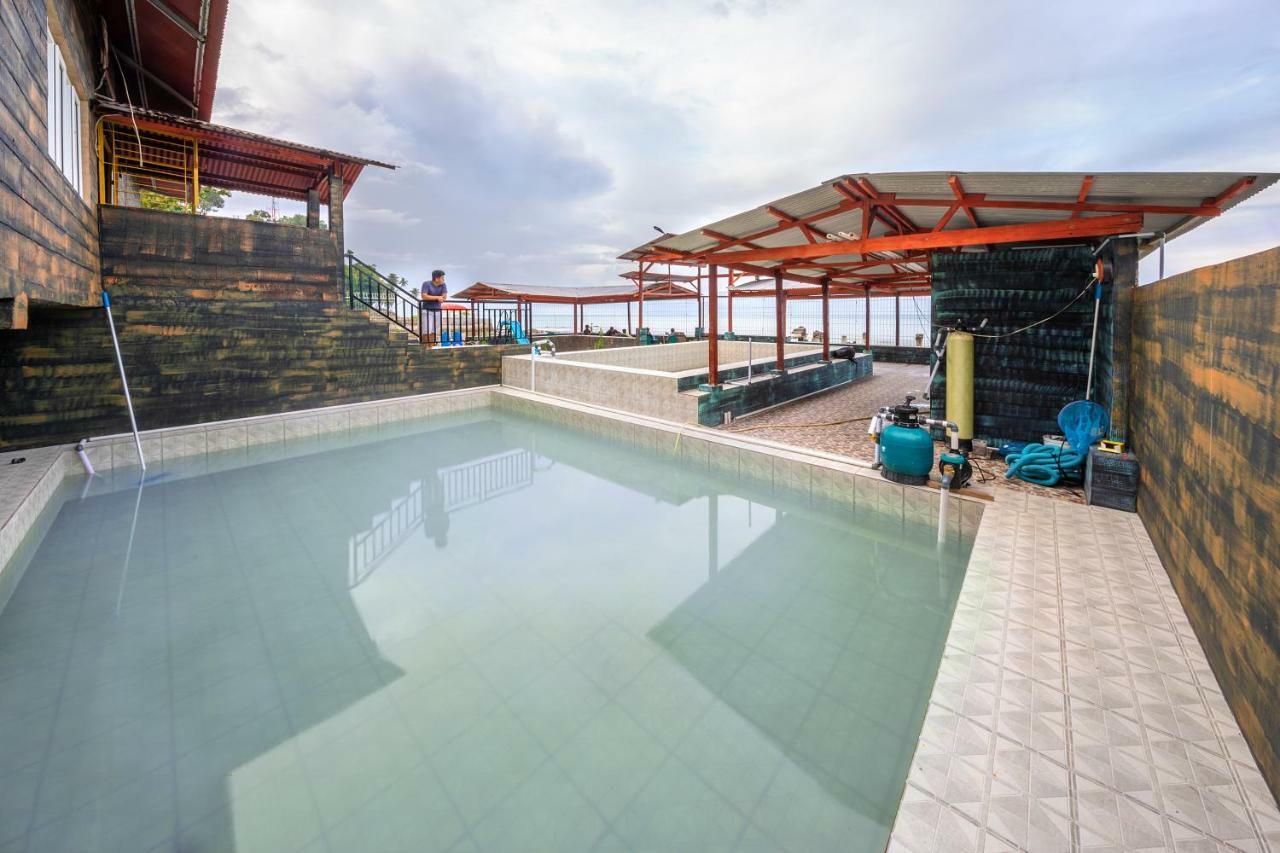 Mega Nasional Seaview Hotel กูนุงสีโตลี ภายนอก รูปภาพ
