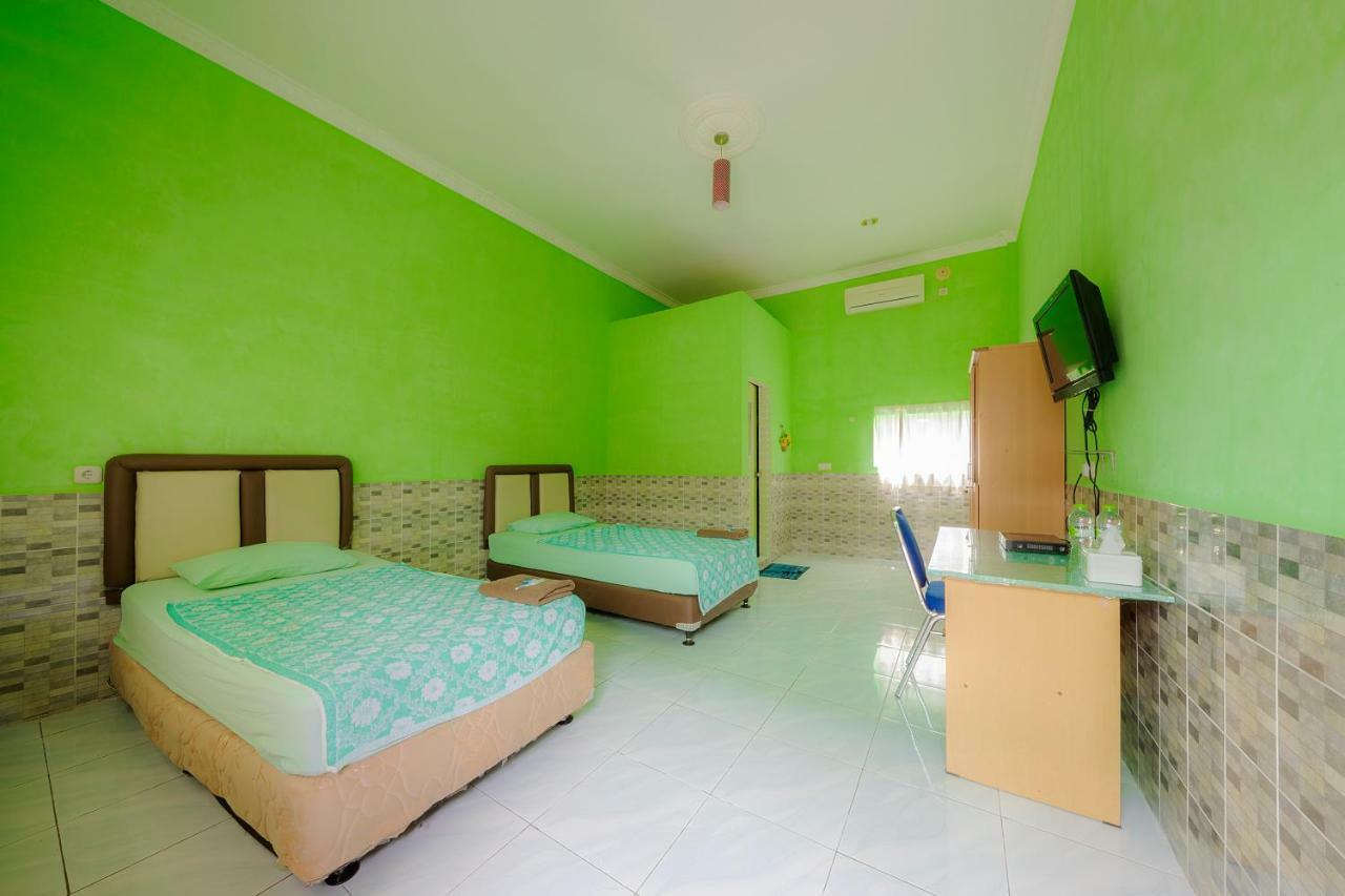 Mega Nasional Seaview Hotel กูนุงสีโตลี ภายนอก รูปภาพ